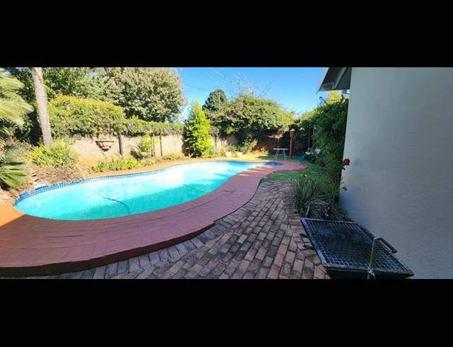 3 BEDROOM HOUSE FOR SALE IN GREENHILLS